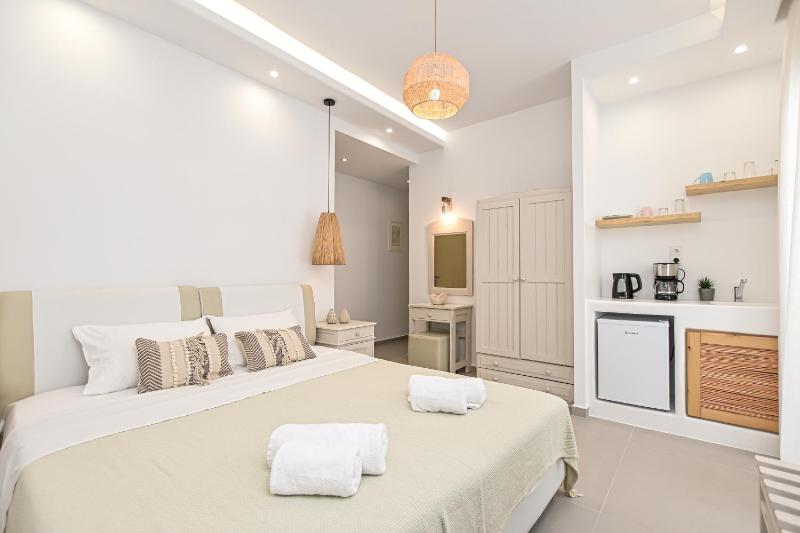 Superior Double or Twin Room with Terrace image 4