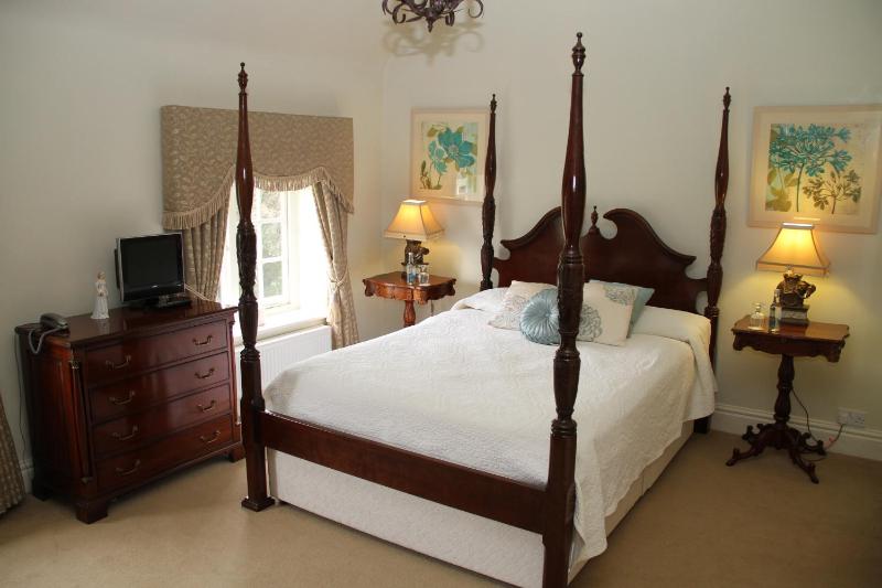Double Room image 4
