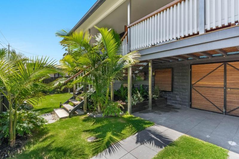 THE Elks - Pet Friendly Home in Town - Holiday Yamba - image 15