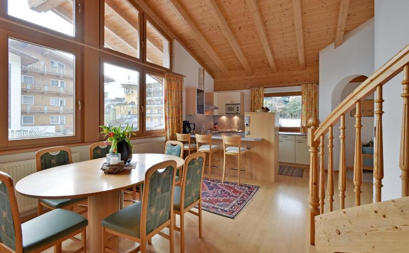 Apartment - Split Level image 4