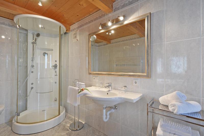 Apartment - Split Level image 3