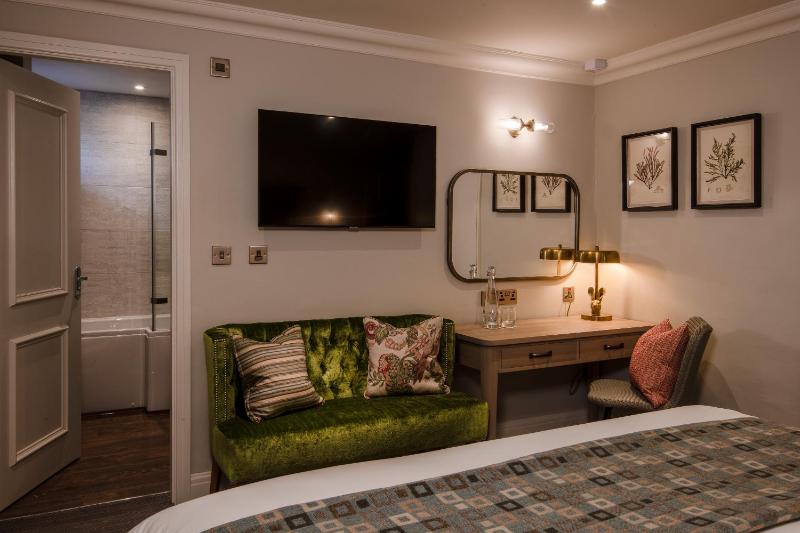 Chairman's Suite image 2