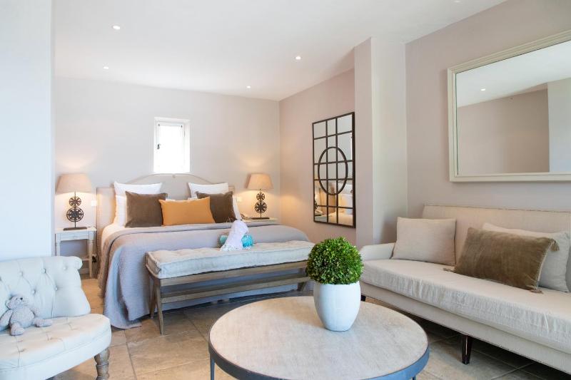 Prestige Double Room with Sea View image 3