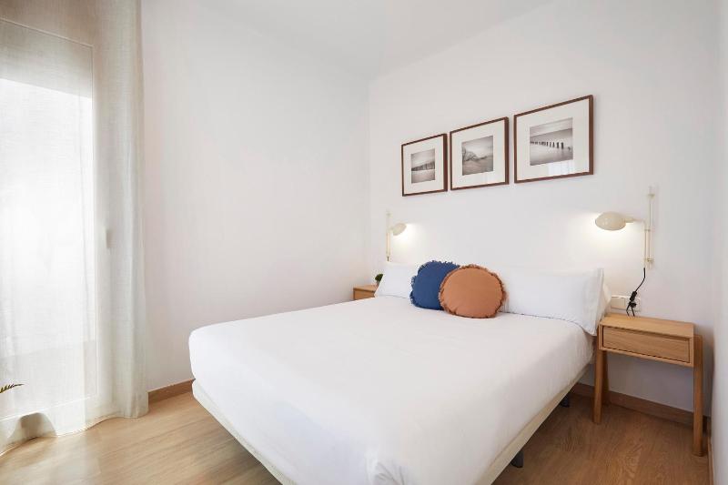 Fisa Rentals Aribau - image 16