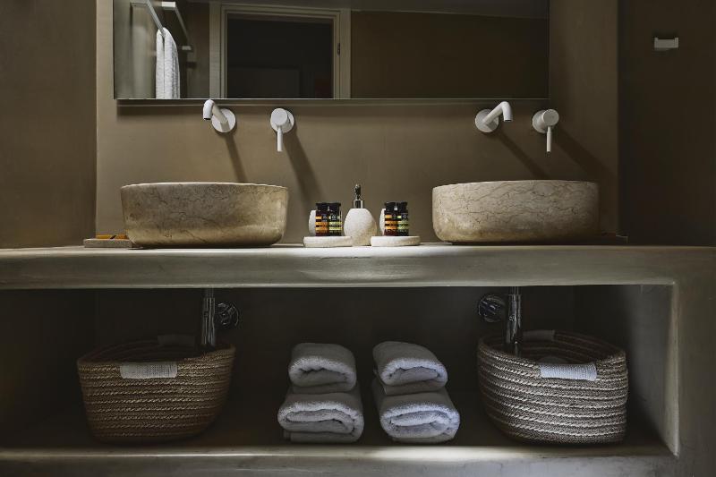Crystal Green Signature Suites - image 15