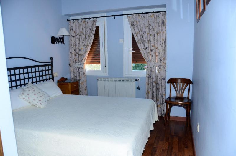 Superior Family Room image 2