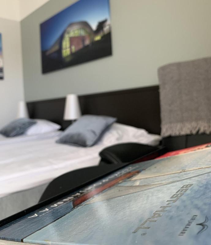 Business Twin Room image 4