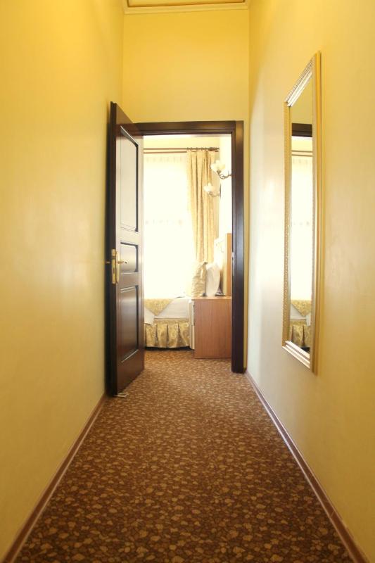 Junior Suite (3 Adults) image 3