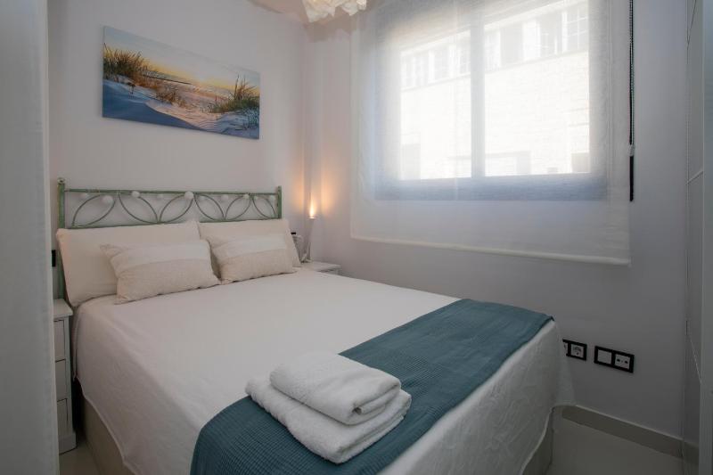 Becalp estudio en el centro by Bookindenia - image 17