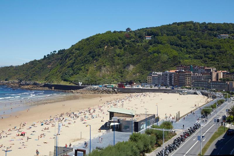 Always Easy I Secundino Esnaola - image 12