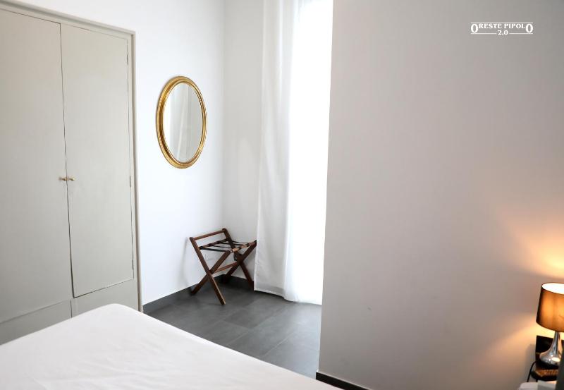 Deluxe Single Room image 1