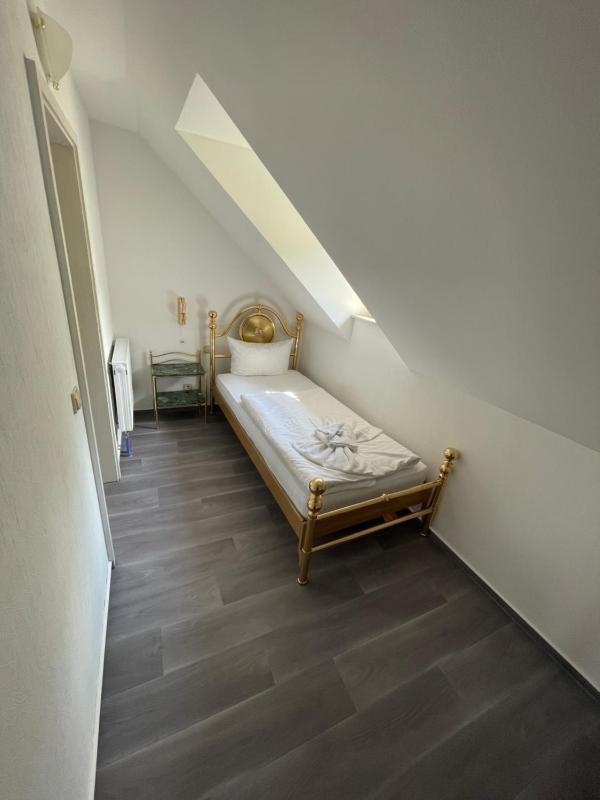 Family Room with Shower image 4