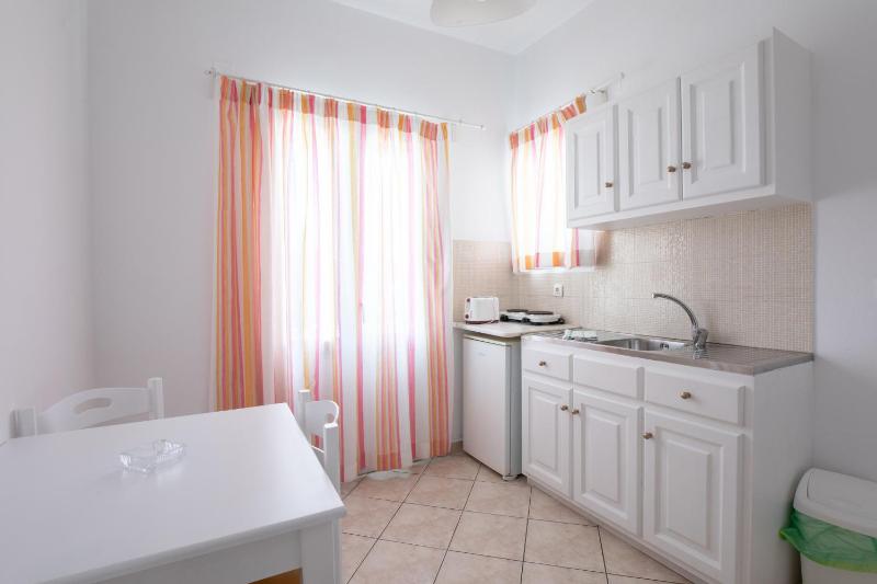 Double Room with Garden View image 4