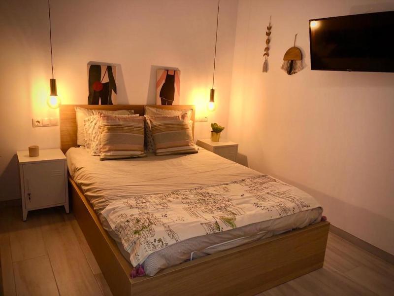 Holidays2Malaga Estudio Union recien reformado con WiFi gratuito - image 1
