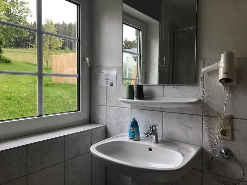 Quadruple Room with Garden View image 3