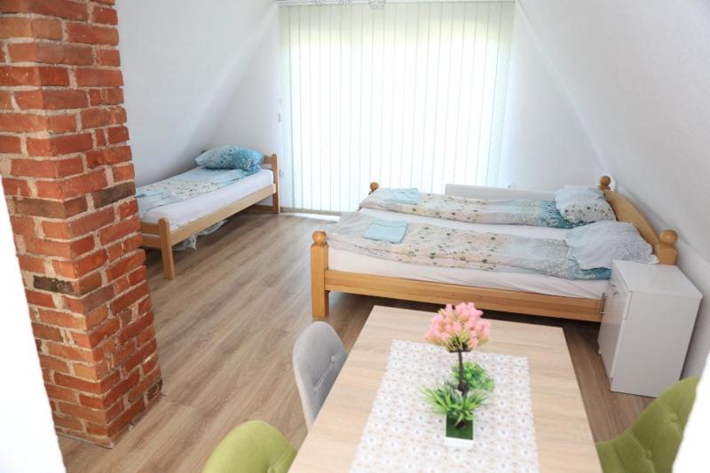 Studio Apartment image 2