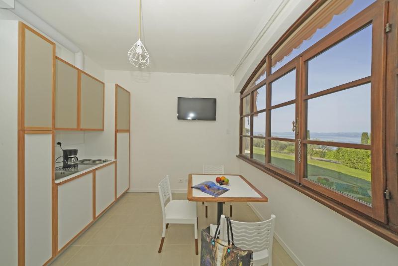Superior Apartment image 1