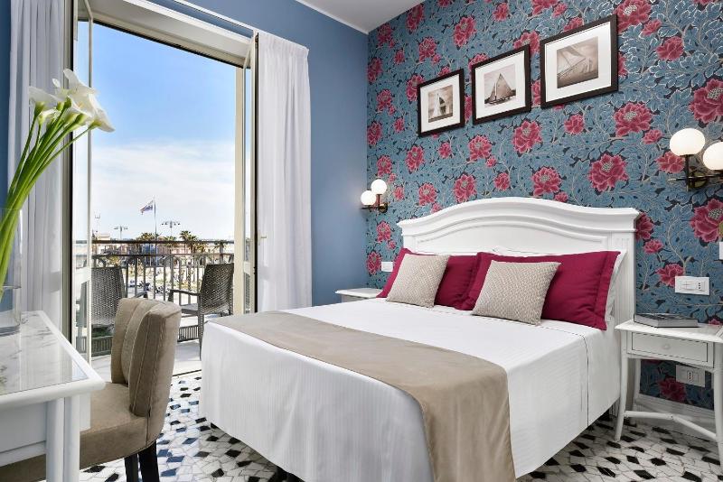 Double or Twin Room with Partial Sea View and Balcony image 1