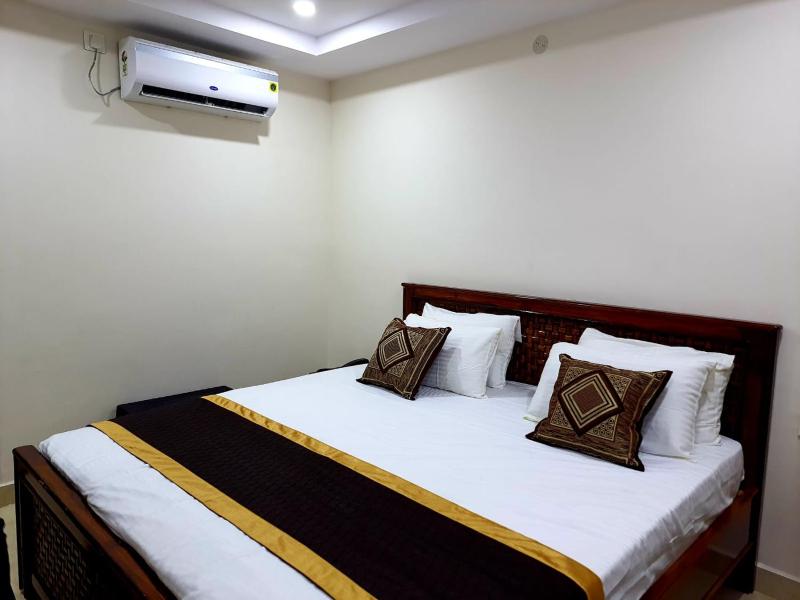 Hotel CannyStay RRR Marina - image 32