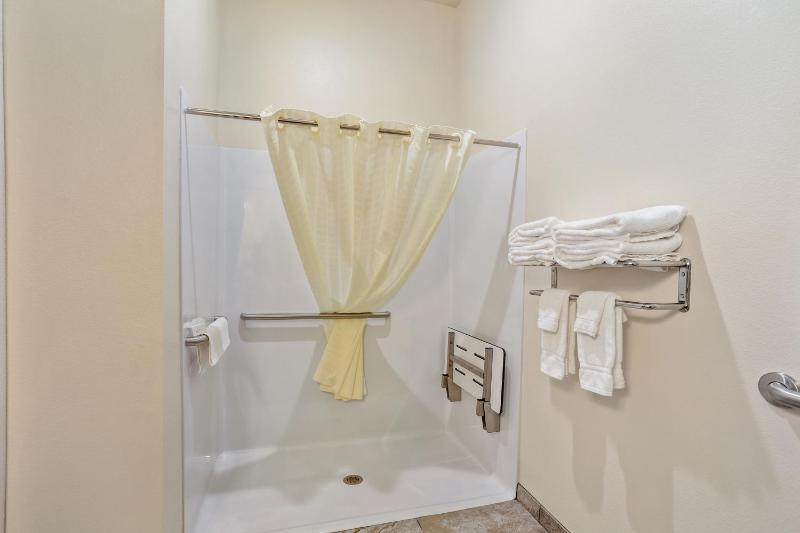 King Room - Disability Access image 2