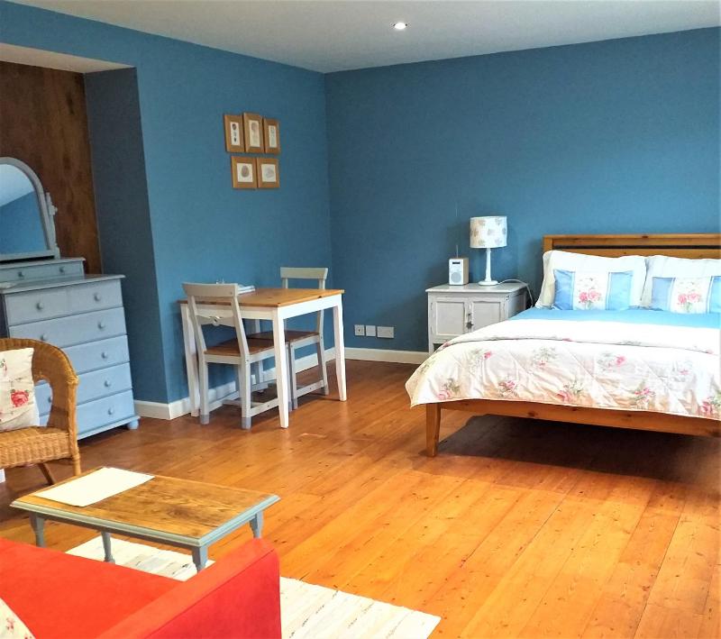 Studio with Garden View image 1