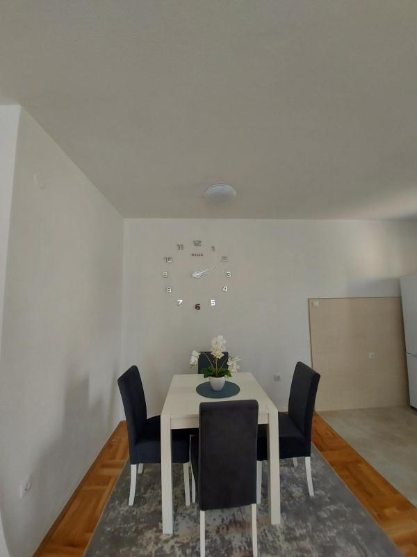 DIX Apartments - image 5