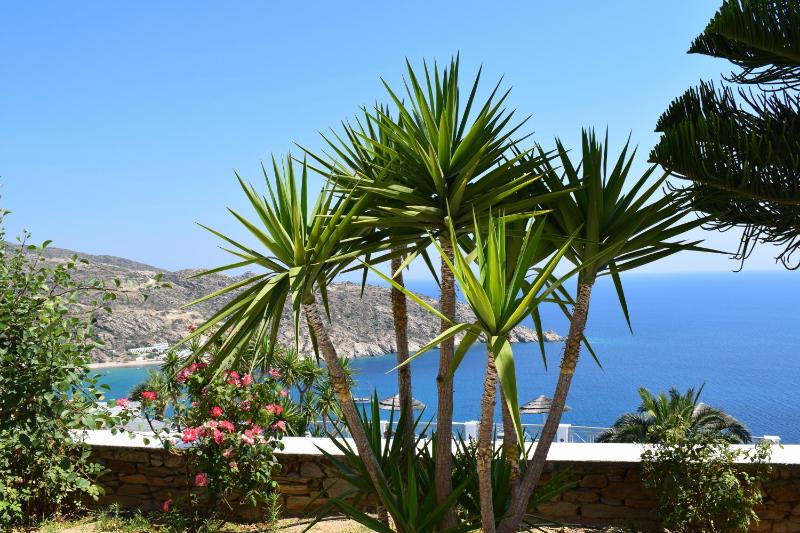 Triple Room with Sea View image 3