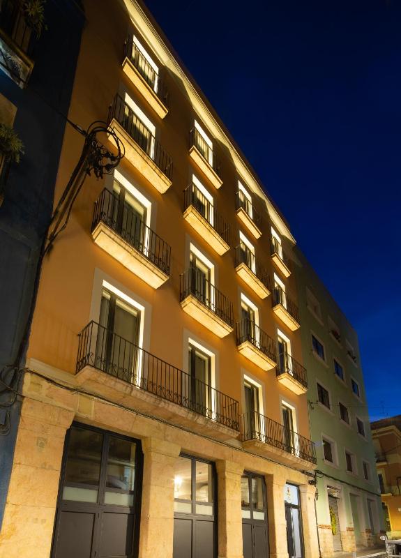 Tgna Cervantes 8 - image 23