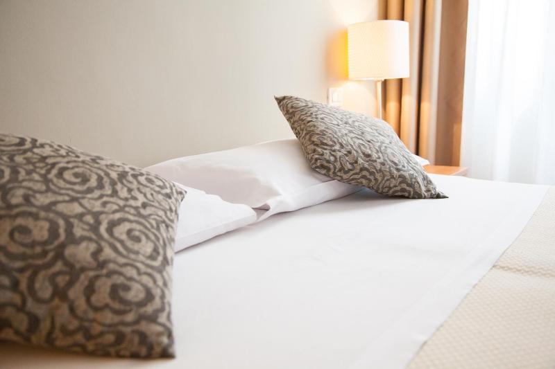 Economy Double Room image 1