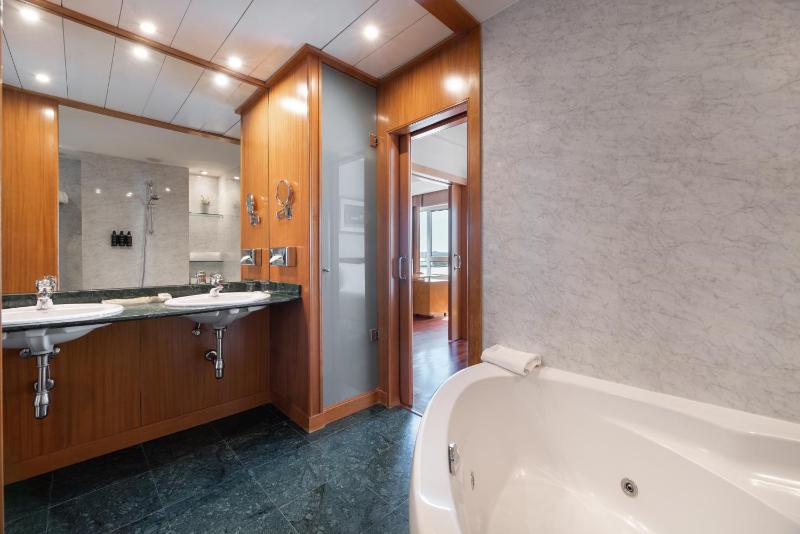 Suite image 1