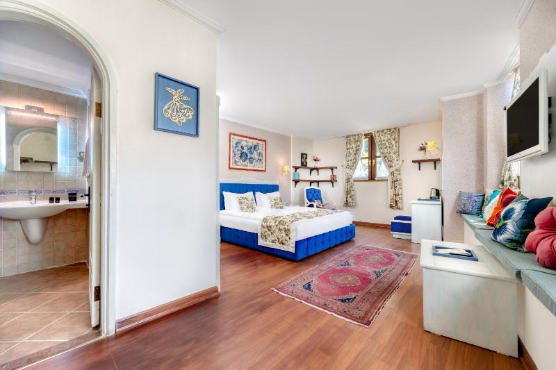Superior Queen Room image 1