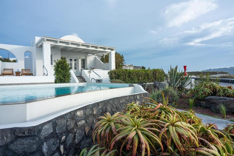 Diamond 4 Bedroom Sunset & Sea View Villa with Private Pool & Hot Tub image 1