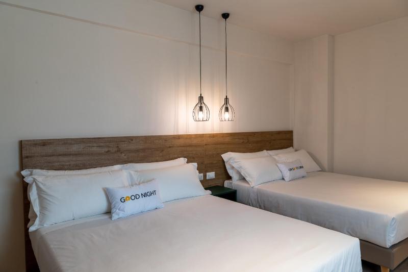 Superior Quadruple Room image 2