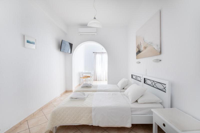 Double Room with Sea View image 1