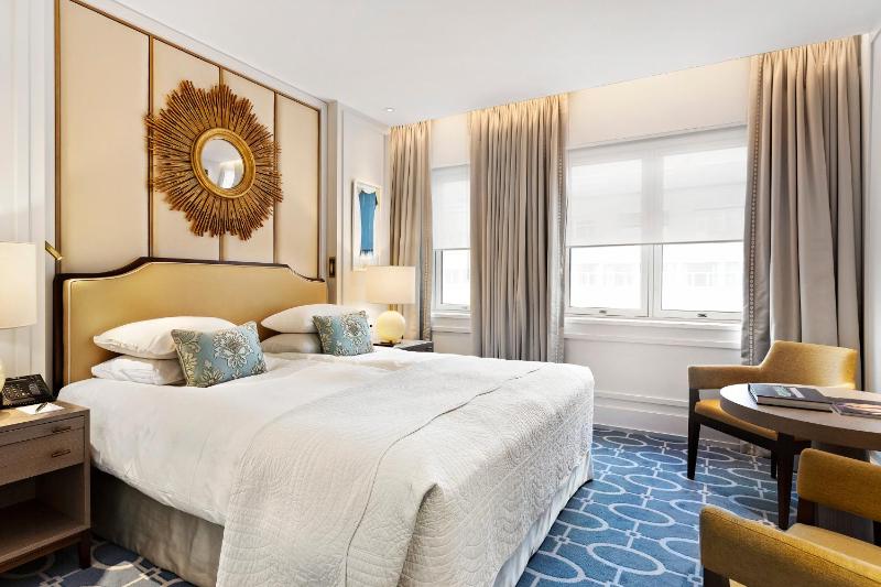 Superior Double Room image 3