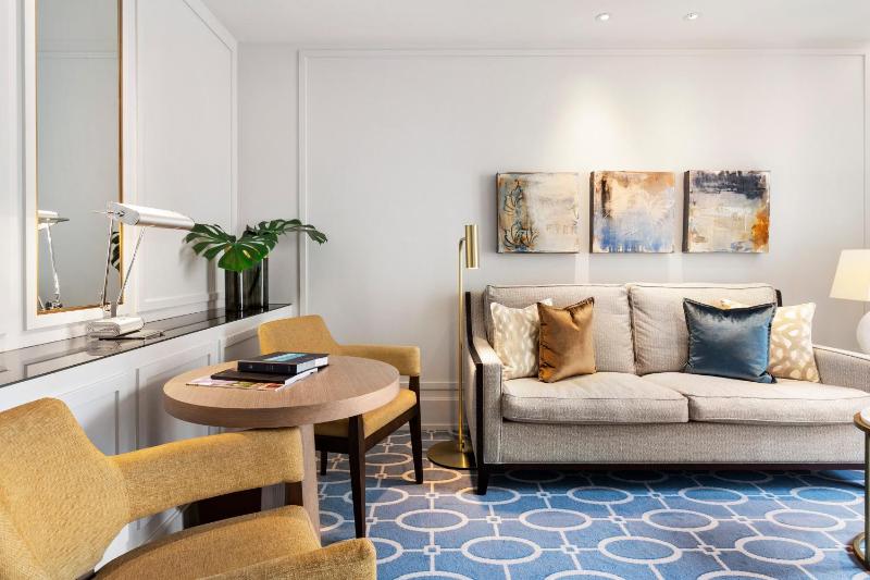 Junior Suite image 3