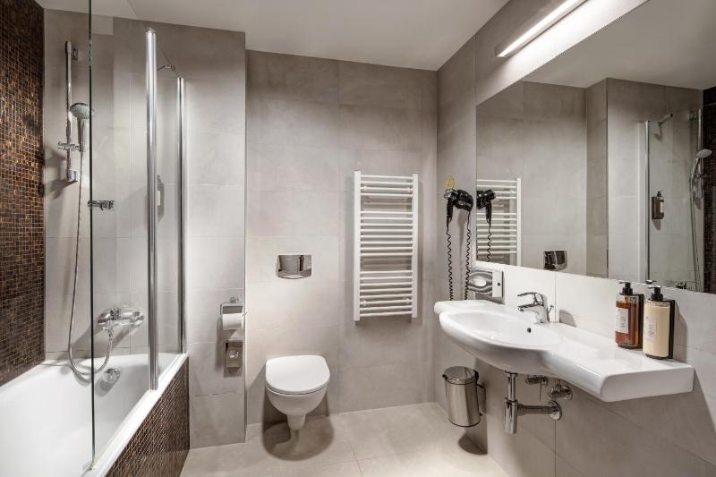 Superior Double or Twin Room image 3