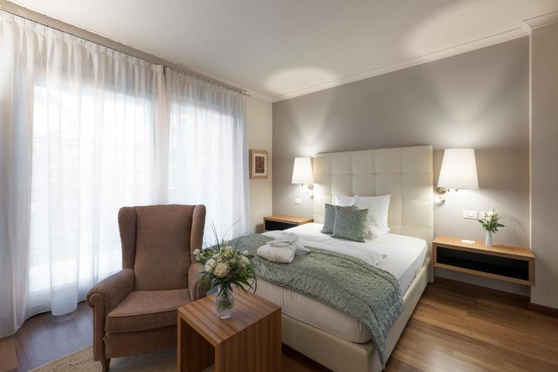 Single Room with Balcony image 1
