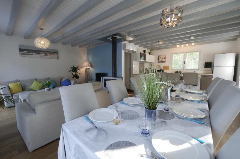 Villa avec piscine pour 8 - image 15