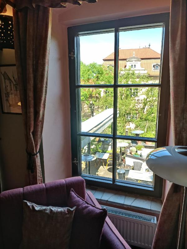 Executive Suite image 2
