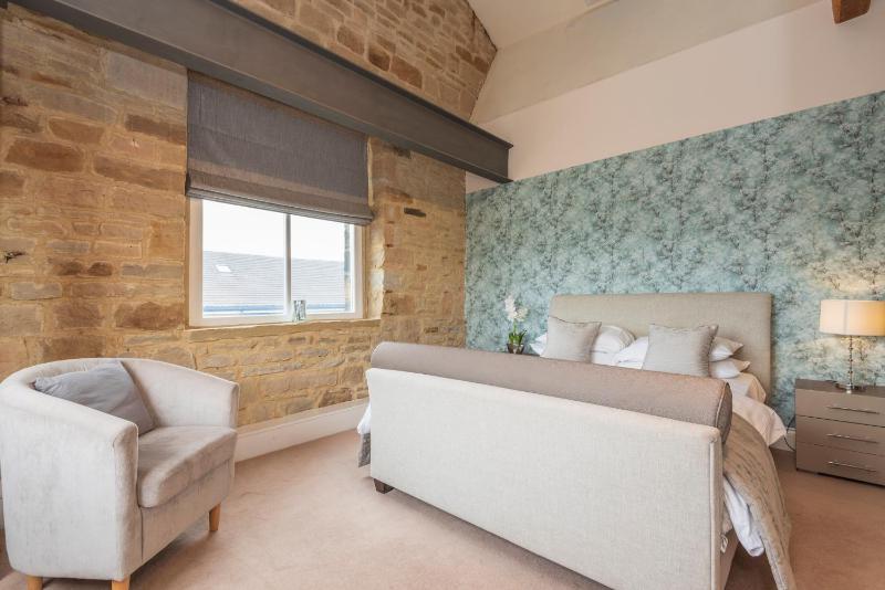 One-Bedroom Suite image 2