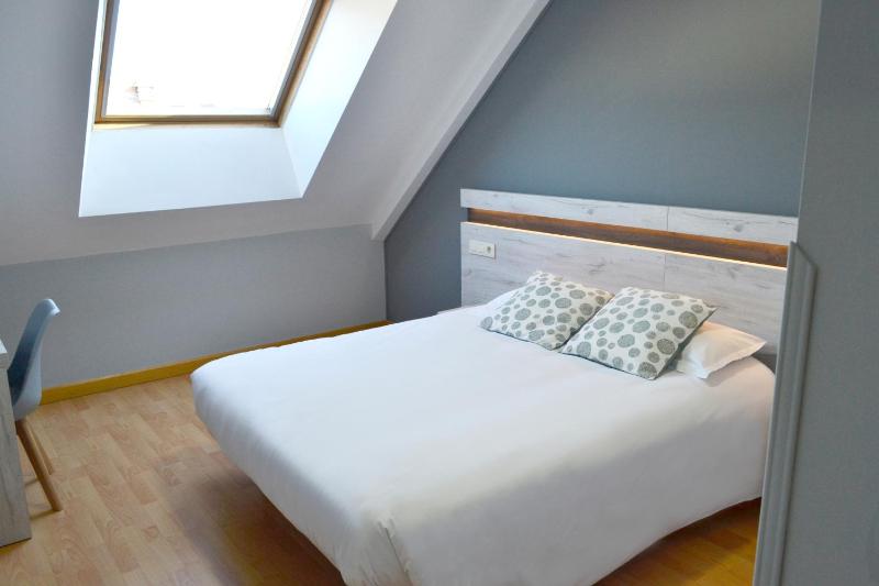 Superior Queen Room image 3