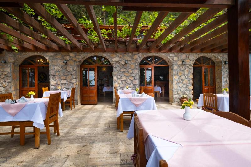 Watermill Hotel - image 4