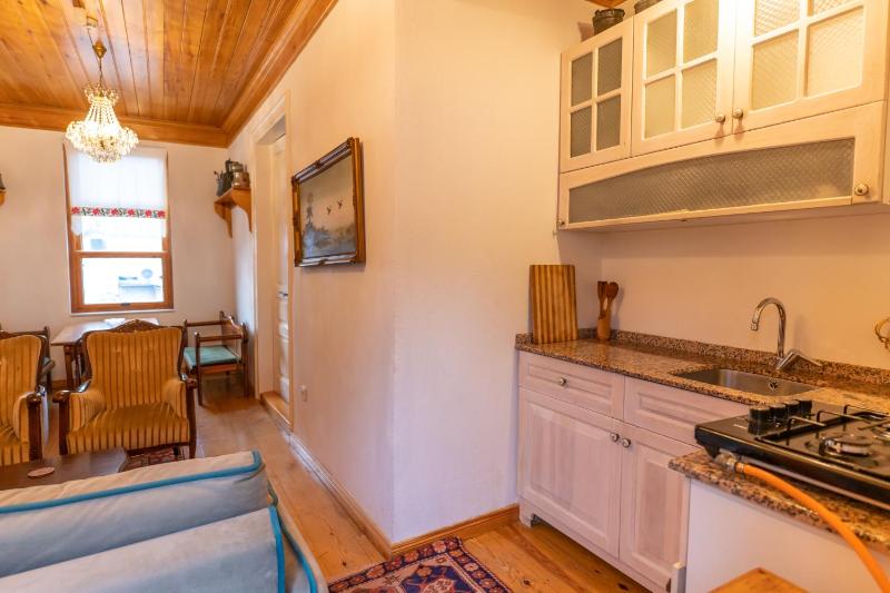 Apartment with Garden View image 3