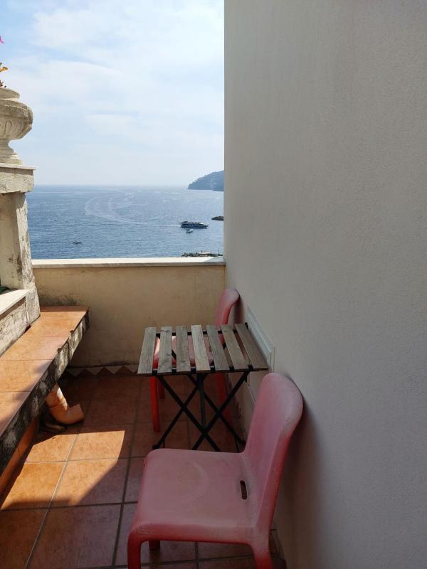 La stanza sul Porto di Amalfi camera piccina piccina con bagno privato e terrazzino vista mare - image 3