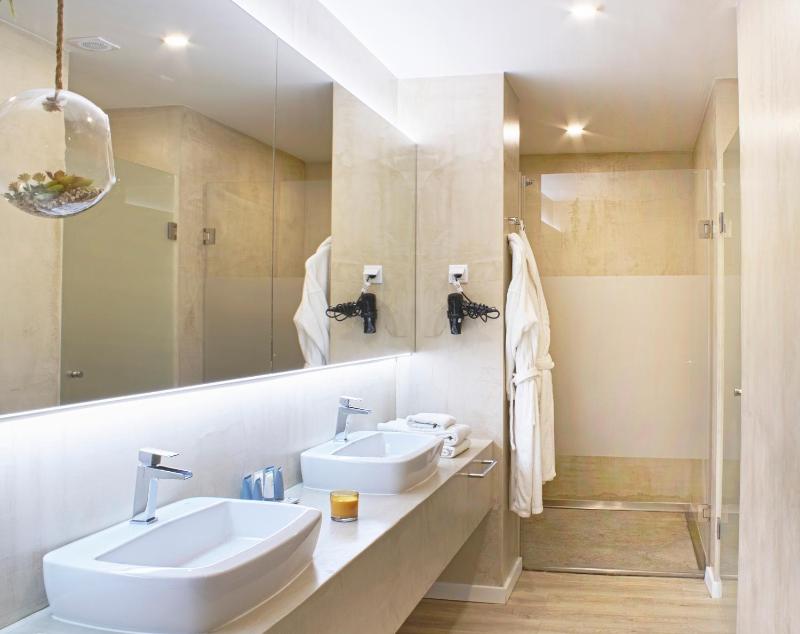 Penthouse Suite image 2