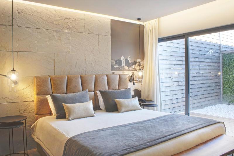 Penthouse Suite image 1