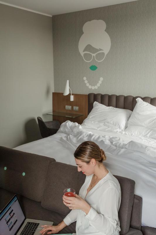 Deluxe Double Room image 4