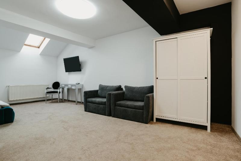 Deluxe Double Room image 4
