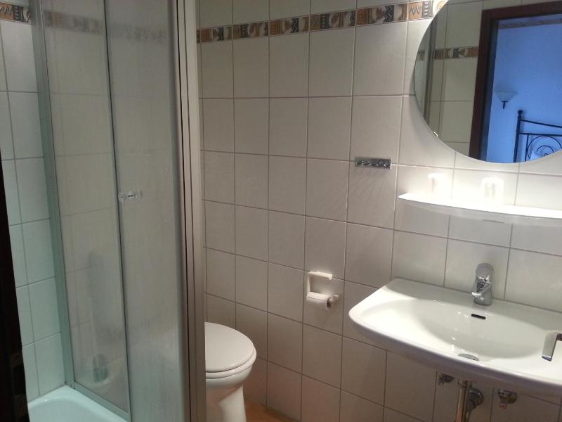 Double Room with Balcony image 2
